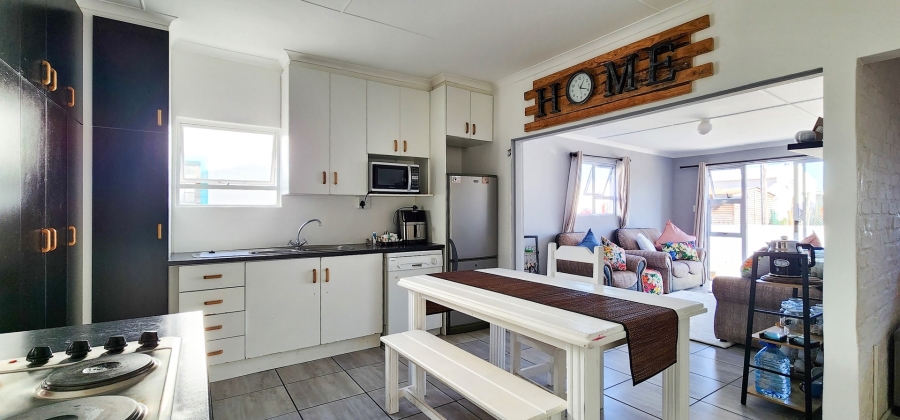 3 Bedroom Property for Sale in Struisbaai Western Cape